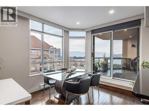 1152 Sunset Drive Unit# 1601, Kelowna, BC - Indoor Photo Showing Dining Room