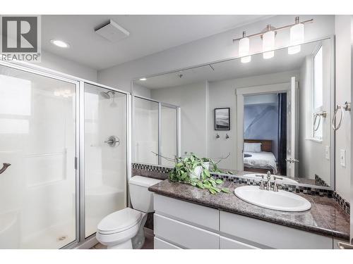 1152 Sunset Drive Unit# 1601, Kelowna, BC - Indoor Photo Showing Bathroom