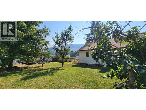 4960 Vernon Street, Grand Forks, BC - Outdoor