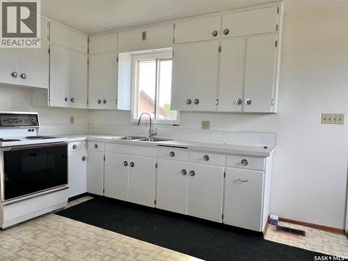 Hill Acreage, Porcupine Rm No. 395, SK - Indoor Photo Showing Kitchen With Double Sink