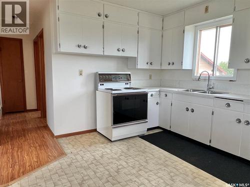 Hill Acreage, Porcupine Rm No. 395, SK - Indoor Photo Showing Kitchen With Double Sink