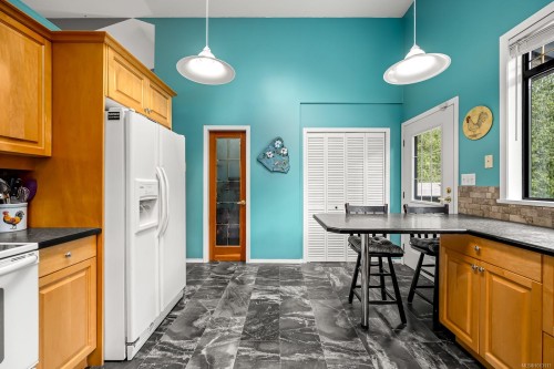 4010 Forbidden Plateau Rd, Courtenay, BC 