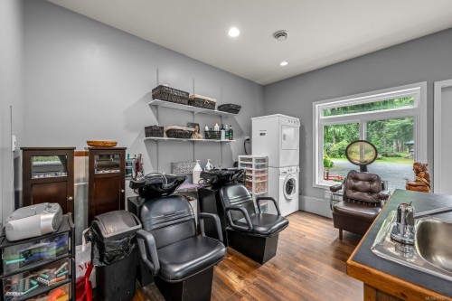 4010 Forbidden Plateau Rd, Courtenay, BC 