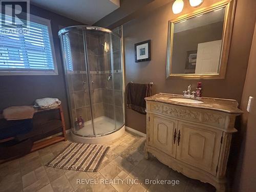 354 Seventeenth Avenue, Cochrane, ON - Indoor Photo Showing Bathroom