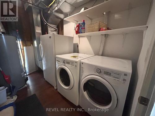354 Seventeenth Avenue, Cochrane, ON - Indoor Photo Showing Laundry Room