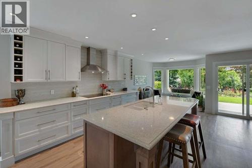 615 Glenmeadows Road Unit# 98, Kelowna, BC - Indoor Photo Showing Kitchen With Upgraded Kitchen