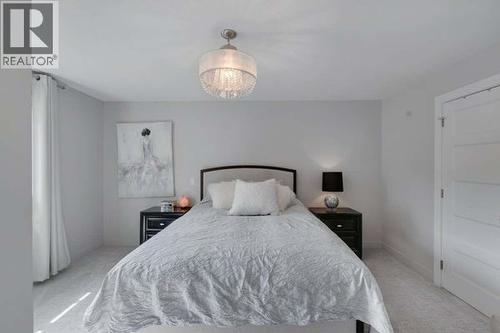 615 Glenmeadows Road Unit# 98, Kelowna, BC - Indoor Photo Showing Bedroom