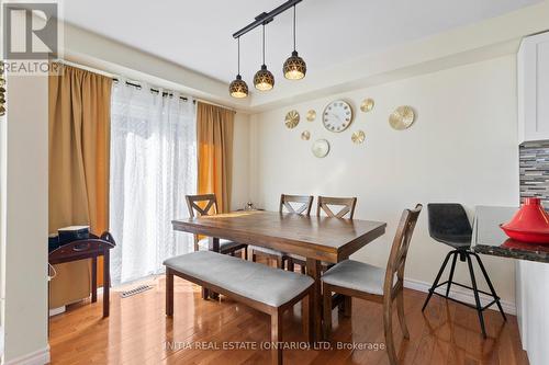 16 - 700 Osgoode Drive, London South (South Y), ON - Indoor Photo Showing Dining Room