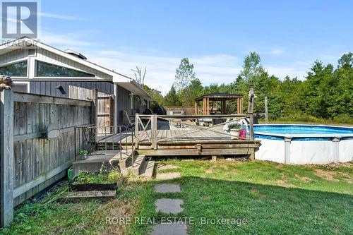 2858 Beach Avenue, Fort Erie (Ridgeway), ON - Outdoor With Above Ground Pool