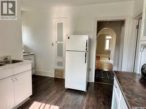 219 Macleod Avenue E, Melfort, SK - Indoor Photo Showing Kitchen