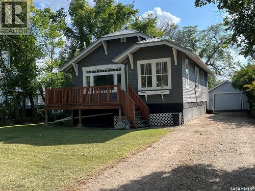 219 Macleod Avenue E, Melfort, SK - Outdoor