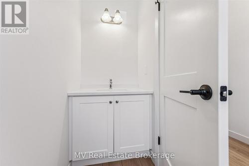 44 Fieldstone Lane Private, Centre Wellington (Elora/Salem), ON - Indoor Photo Showing Other Room
