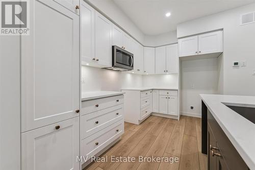 44 Fieldstone Lane Private, Centre Wellington (Elora/Salem), ON - Indoor Photo Showing Kitchen