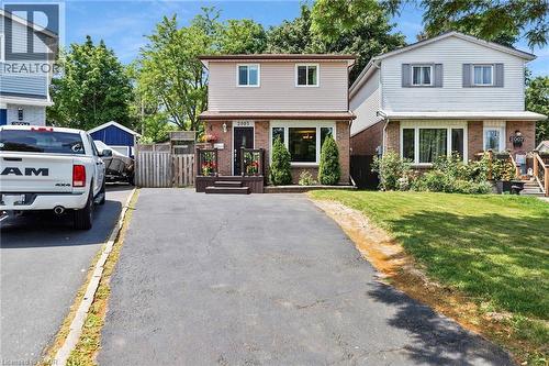 2005 CANNING Court  Burlington, ON L7P 3S5