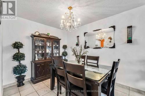 202 - 4692 Crysler Avenue, Niagara Falls (Downtown), ON - Indoor Photo Showing Dining Room