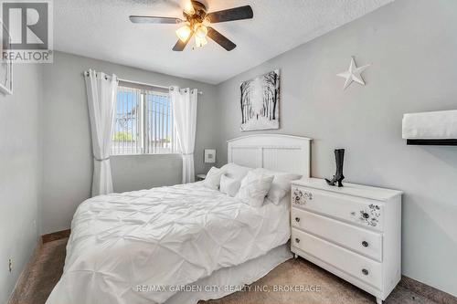 202 - 4692 Crysler Avenue, Niagara Falls (Downtown), ON - Indoor Photo Showing Bedroom