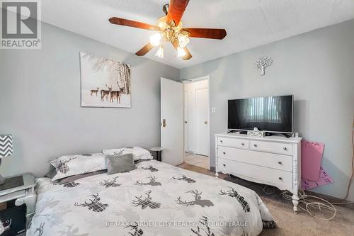 202 - 4692 Crysler Avenue, Niagara Falls (Downtown), ON - Indoor Photo Showing Bedroom