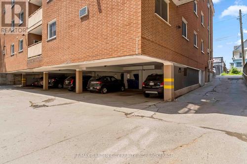 202 - 4692 Crysler Avenue, Niagara Falls (Downtown), ON - Outdoor
