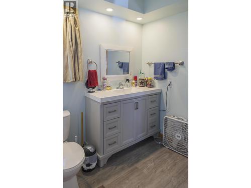 861 2Nd Avenue, Mcbride, BC - Indoor Photo Showing Bathroom