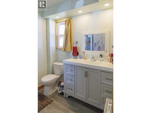 861 2Nd Avenue, Mcbride, BC - Indoor Photo Showing Bathroom