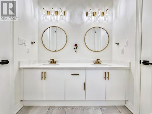 150 Cannes Avenue, Vaughan, ON - Indoor Photo Showing Bathroom