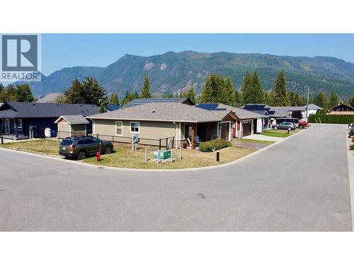 1132 Willow Row, Sicamous, BC - Outdoor With Facade