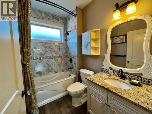 1132 Willow Row, Sicamous, BC - Indoor Photo Showing Bathroom