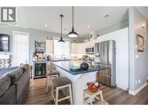 2450 Radio Tower Road Unit# 202, Oliver, BC - Indoor Photo Showing Kitchen With Upgraded Kitchen