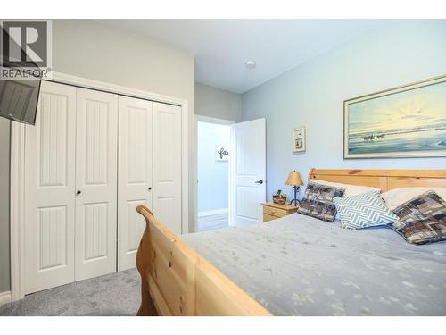 2450 Radio Tower Road Unit# 202, Oliver, BC - Indoor Photo Showing Bedroom