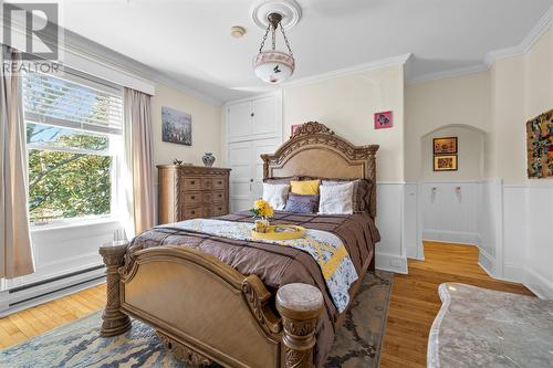 146 Hamilton Avenue, St. John'S, NL - Indoor Photo Showing Bedroom