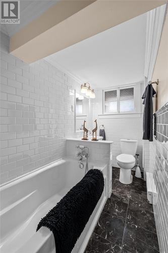146 Hamilton Avenue, St. John'S, NL - Indoor Photo Showing Bathroom