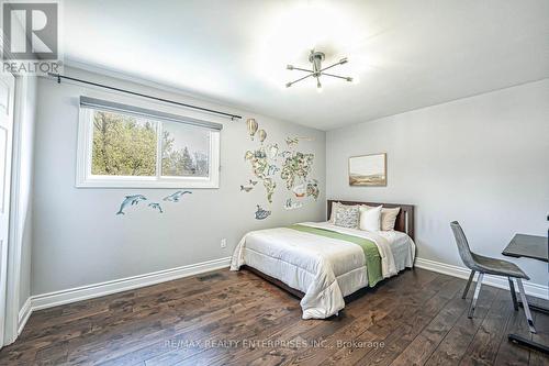 2344 Kenbarb Road, Mississauga, ON - Indoor Photo Showing Bedroom