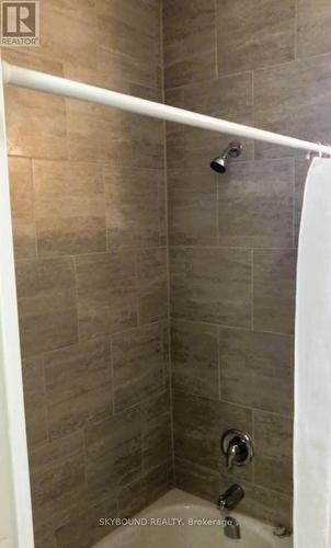 835 King Street E, Hamilton, ON - Indoor Photo Showing Bathroom