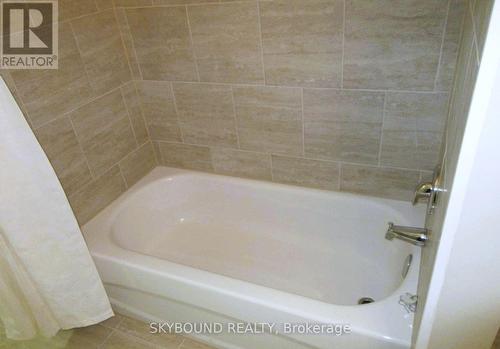 835 King Street E, Hamilton, ON - Indoor Photo Showing Bathroom