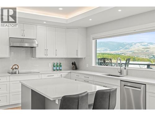 Kitchen - 8990 College Drive, Coldstream, BC - Indoor Photo Showing Kitchen With Upgraded Kitchen
