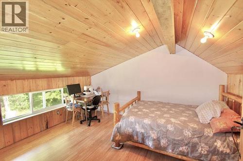 1514 Burgess Avenue, Masset, BC - Indoor Photo Showing Bedroom