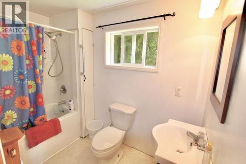 1514 Burgess Avenue, Masset, BC - Indoor Photo Showing Bathroom