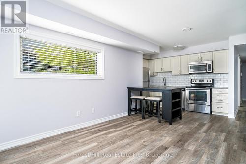 108 - 2 Anchorage Crescent, Collingwood, ON - Indoor Photo Showing Kitchen With Stainless Steel Kitchen