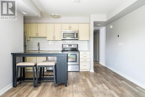 108 - 2 Anchorage Crescent, Collingwood, ON - Indoor Photo Showing Kitchen With Stainless Steel Kitchen