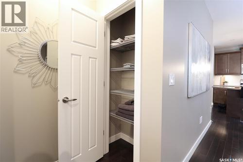 1104 2055 Rose Street, Regina, SK - Indoor