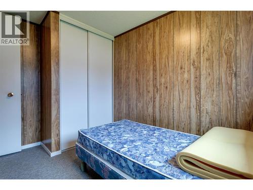 450 Hollywood Road S, Kelowna, BC - Indoor Photo Showing Bedroom