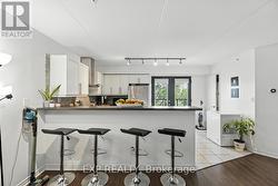 215 - 1421 WALKERS LINE  Burlington, ON L7M 4P4