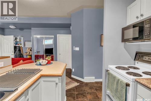 2231 Quebec Street, Regina, SK - Indoor Photo Showing Kitchen