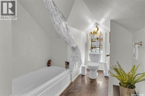 2231 Quebec Street, Regina, SK - Indoor Photo Showing Bathroom