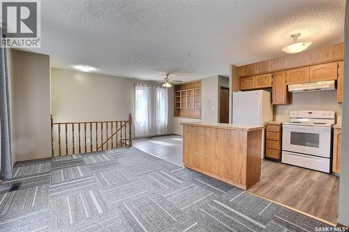 1580 Lacon Street, Regina, SK - Indoor Photo Showing Kitchen