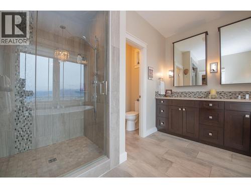733 Hart Lane, Vernon, BC - Indoor Photo Showing Bathroom
