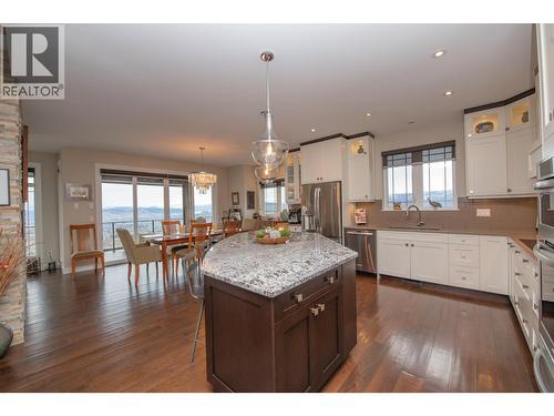 733 Hart Lane, Vernon, BC - Indoor Photo Showing Other Room