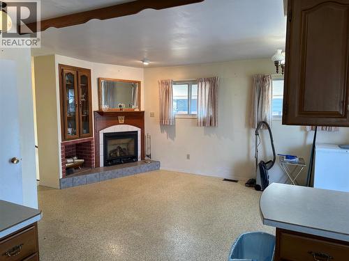 126 Grandview Street, Penticton, BC - Indoor Photo Showing Living Room With Fireplace