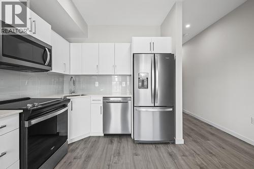 2345 Butt Road Unit# 513, West Kelowna, BC - Indoor Photo Showing Kitchen With Stainless Steel Kitchen