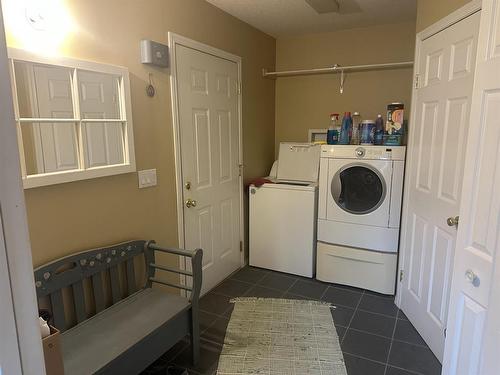 206 3Rd Street W, Swan River, MB - Indoor Photo Showing Laundry Room